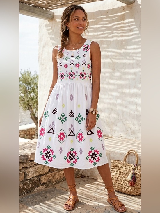 Anthropologie Dresses & Skirts - Anthropologie Dolly Embroiderd BOHO Women's Dress Pom-Pom Trim Sleeveless dress